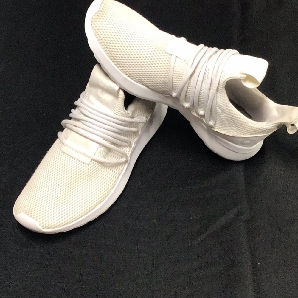 ADIDAS CLOUD SHOES